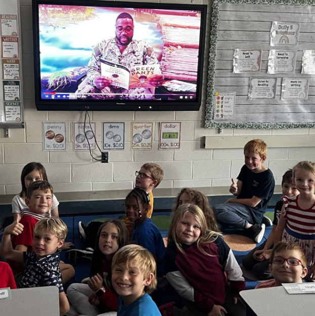 Veterans Day Storytime With a Service Member – United Through Reading